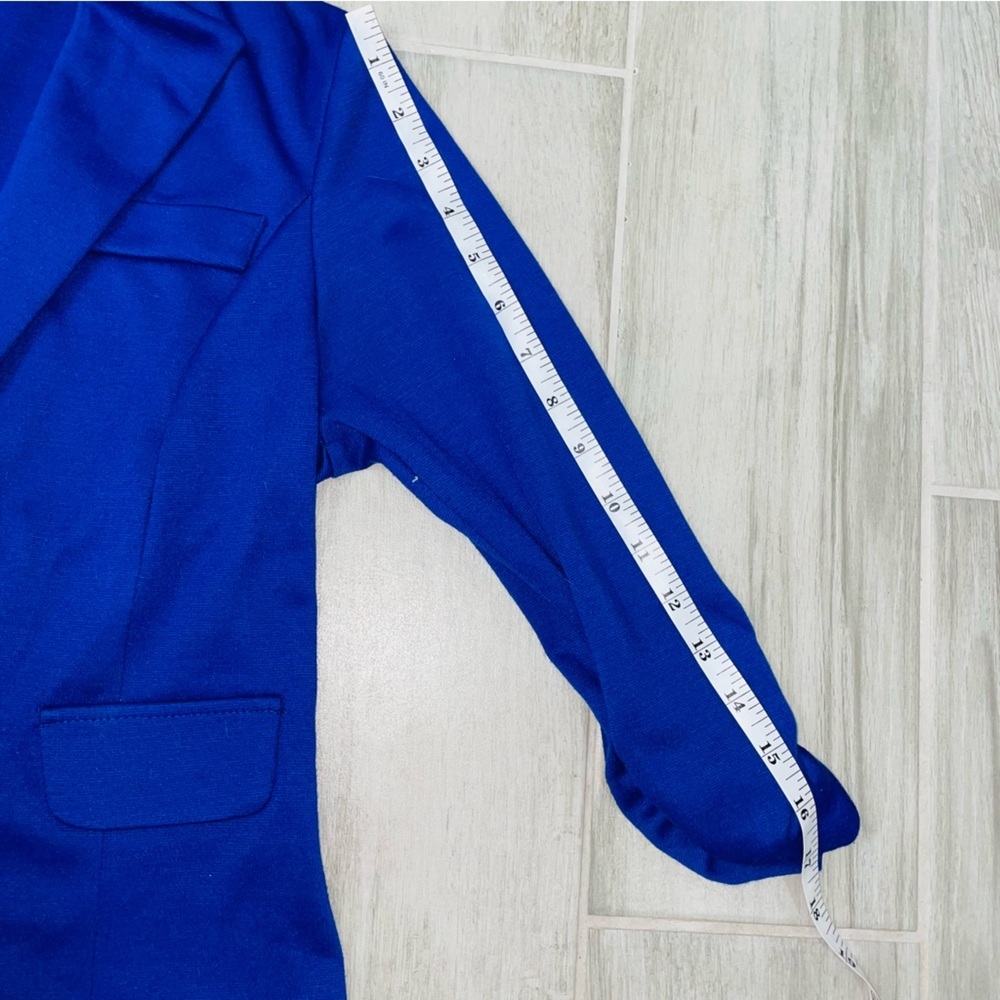 Royal Blue Blazer with Ruched Sleeves & Pockets - Picture 3 of 5